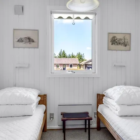 Fiallar - 3-2km From The Sea By Interhome * Kongsmark