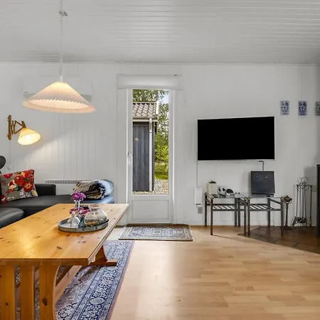 Fiallar - 3-2km From The Sea By Interhome *