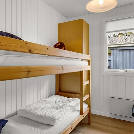 Fiallar - 3-2km From The Sea By Interhome